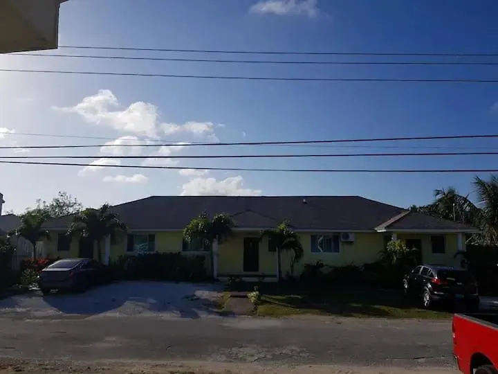 Tropicabana Nassau Apartman